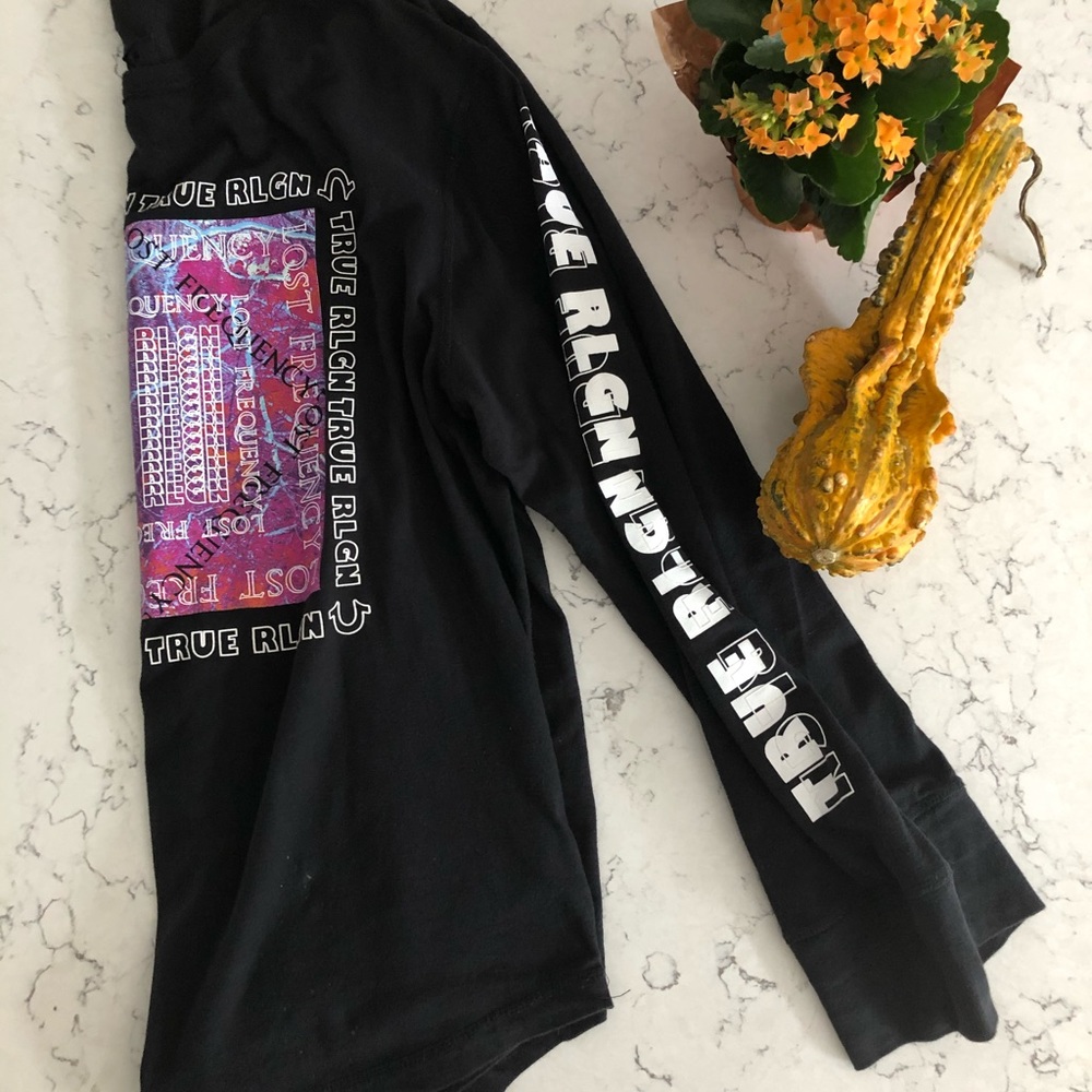 True Religion Frequency Long Sleeve Tee - Picture 4 of 5